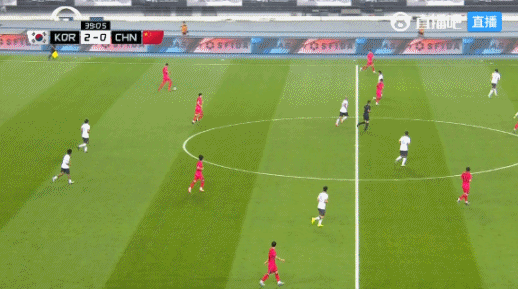 钱盈配 略显狼狈！朱玟奎禁区突破尝试马赛回旋，蒋圣龙将球护出底线