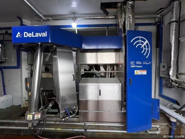 倍悦网 机器人“挤奶工”、场景焕新 首农持续创新重塑“奶瓶子”